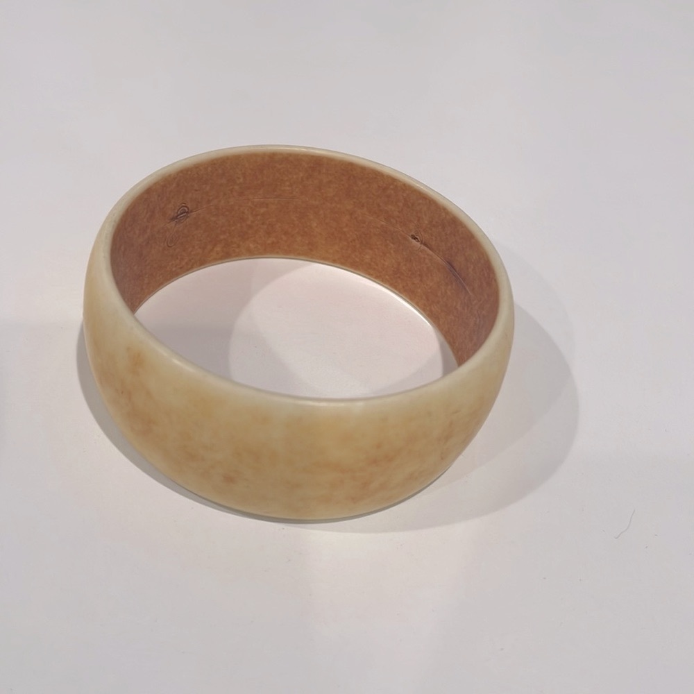 Lightweight faux bone bangle. GUC - Picture 3 of 3
